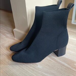 Everlane black glove boot